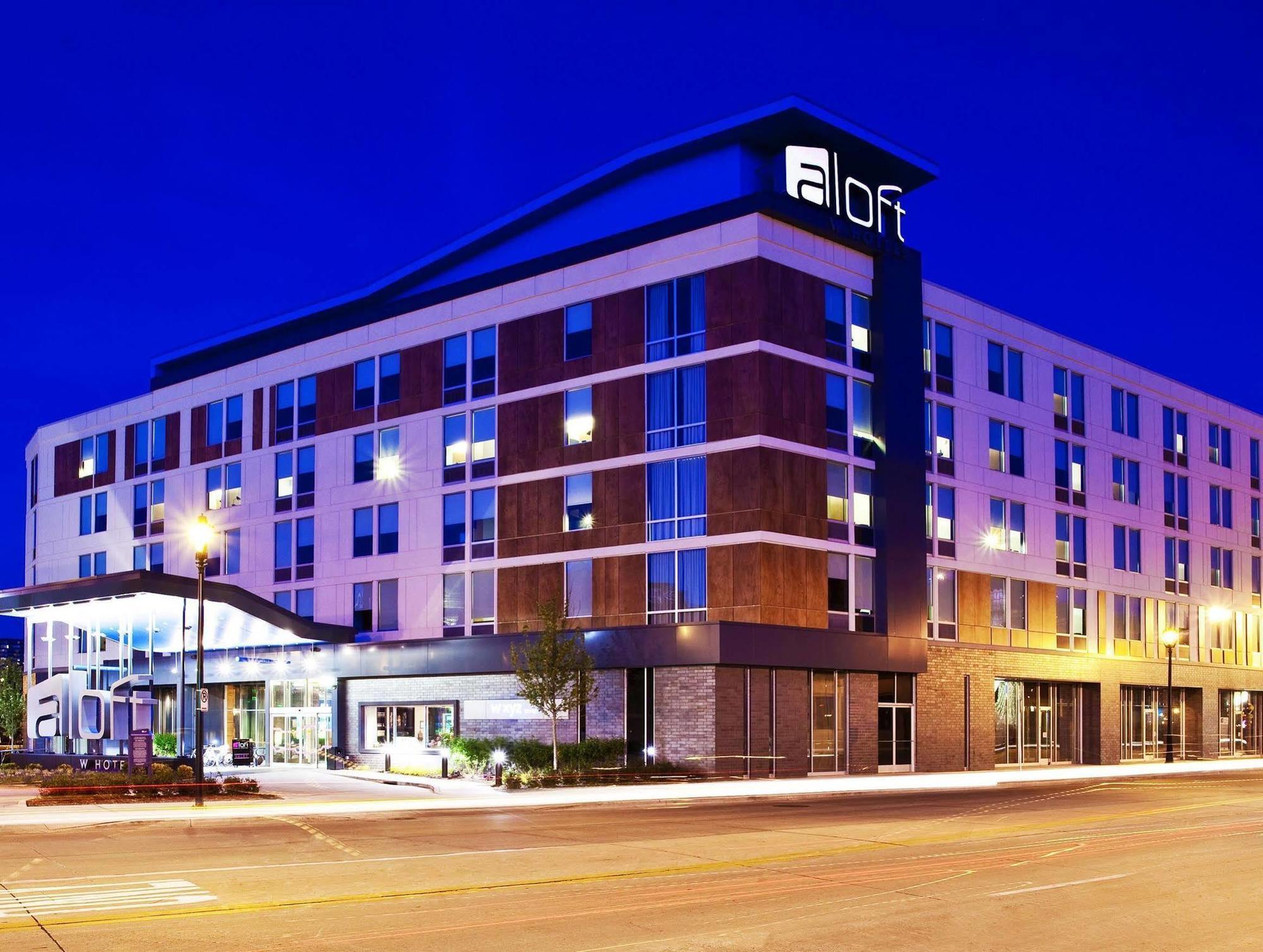 Aloft Hotel Milwaukee Downtown Exterior foto